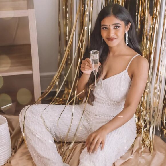 DB STUDIO Spaghetti Strap Sequin Blouson Jumpsuit Woman's Size 2 - Picture 4 of 16